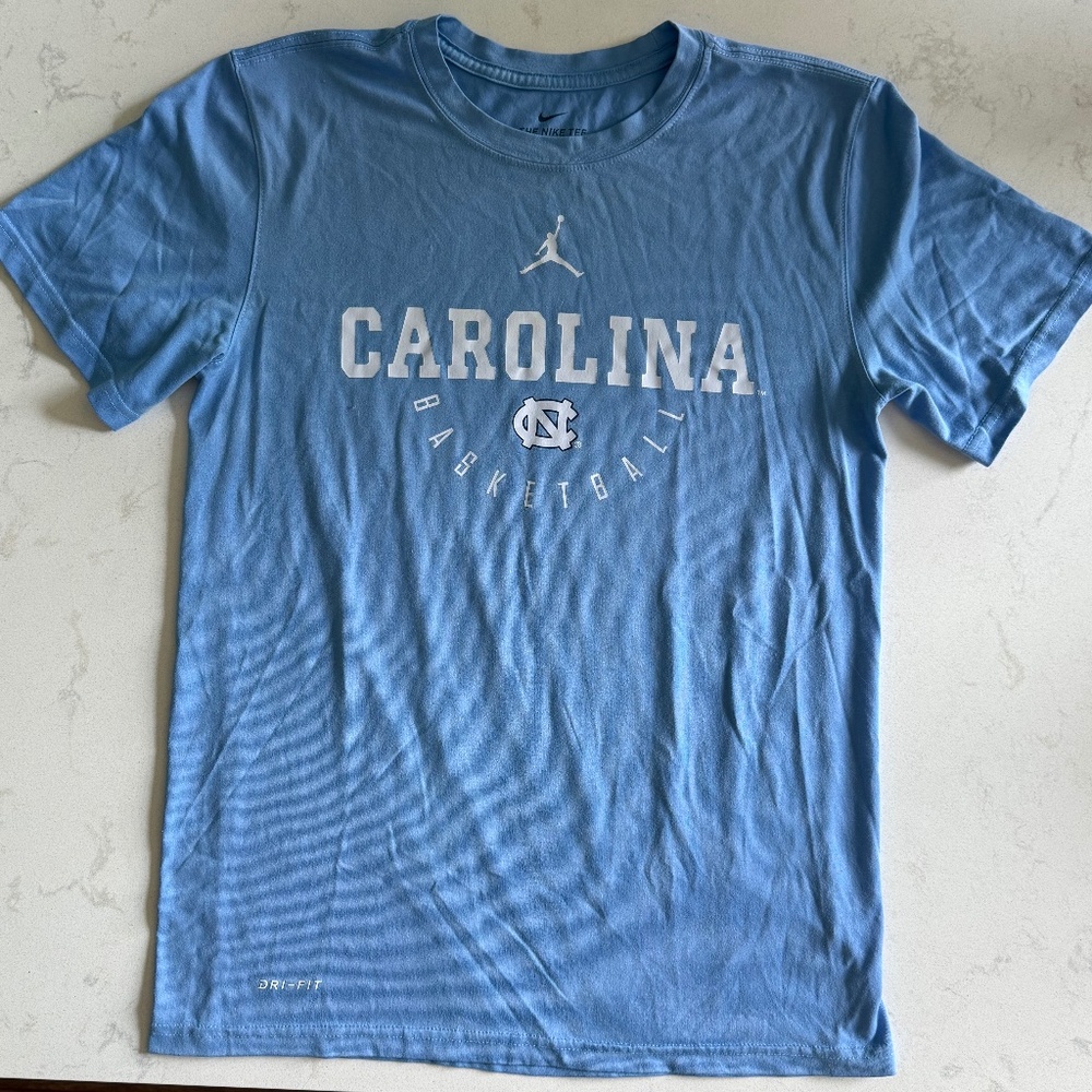 Nike Men's North Carolina Tar Heels Carolina Basketball Blue Dri Fit Jordan Sm